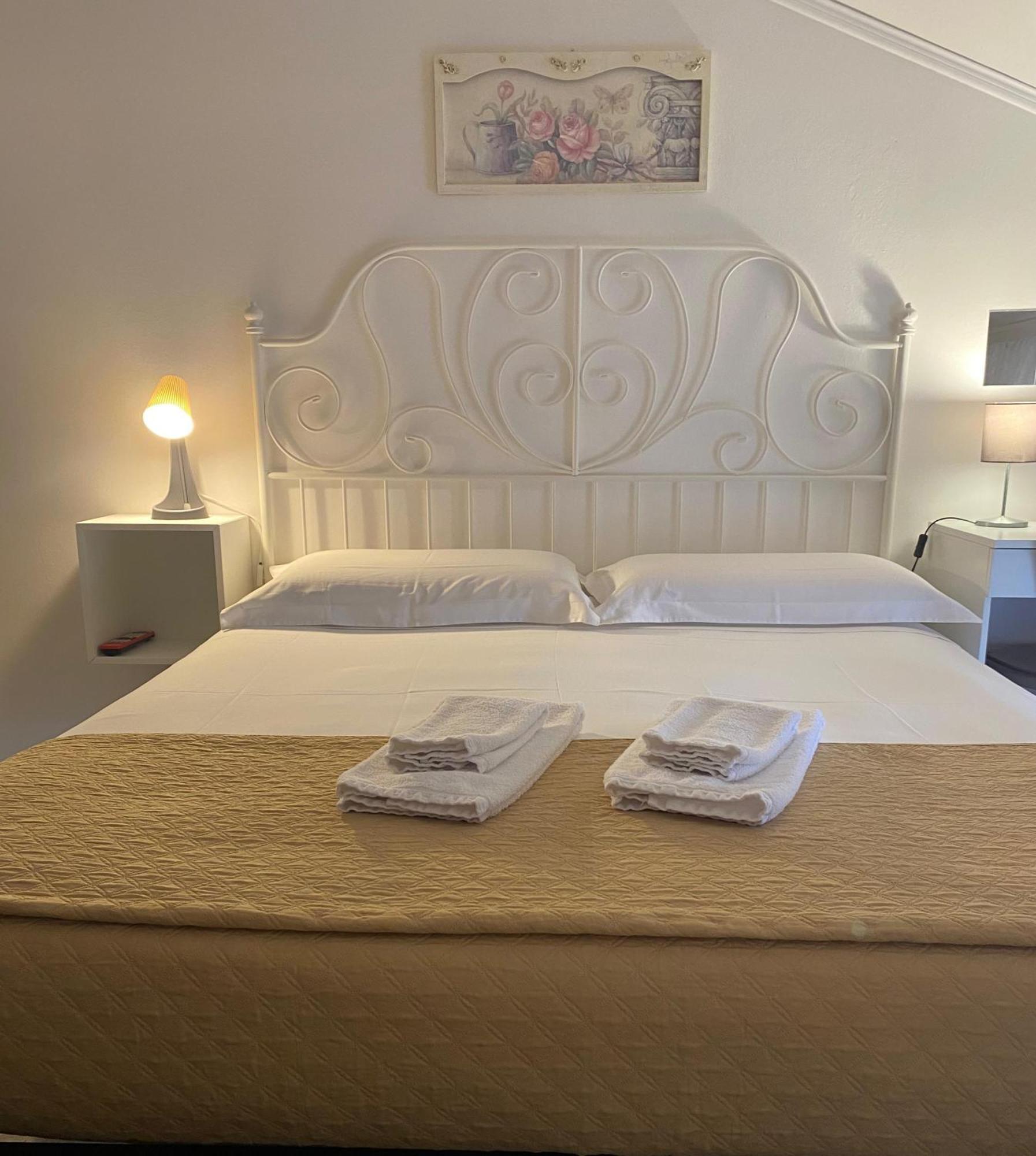 Double Room,1586140434:JPEG